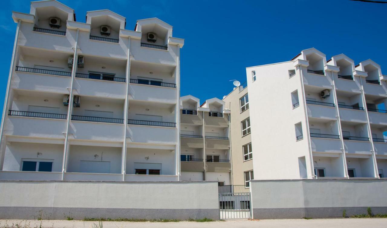 Apartment Quarko Kaštela エクステリア 写真
