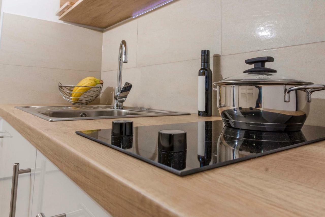 Apartment Quarko Kaštela エクステリア 写真