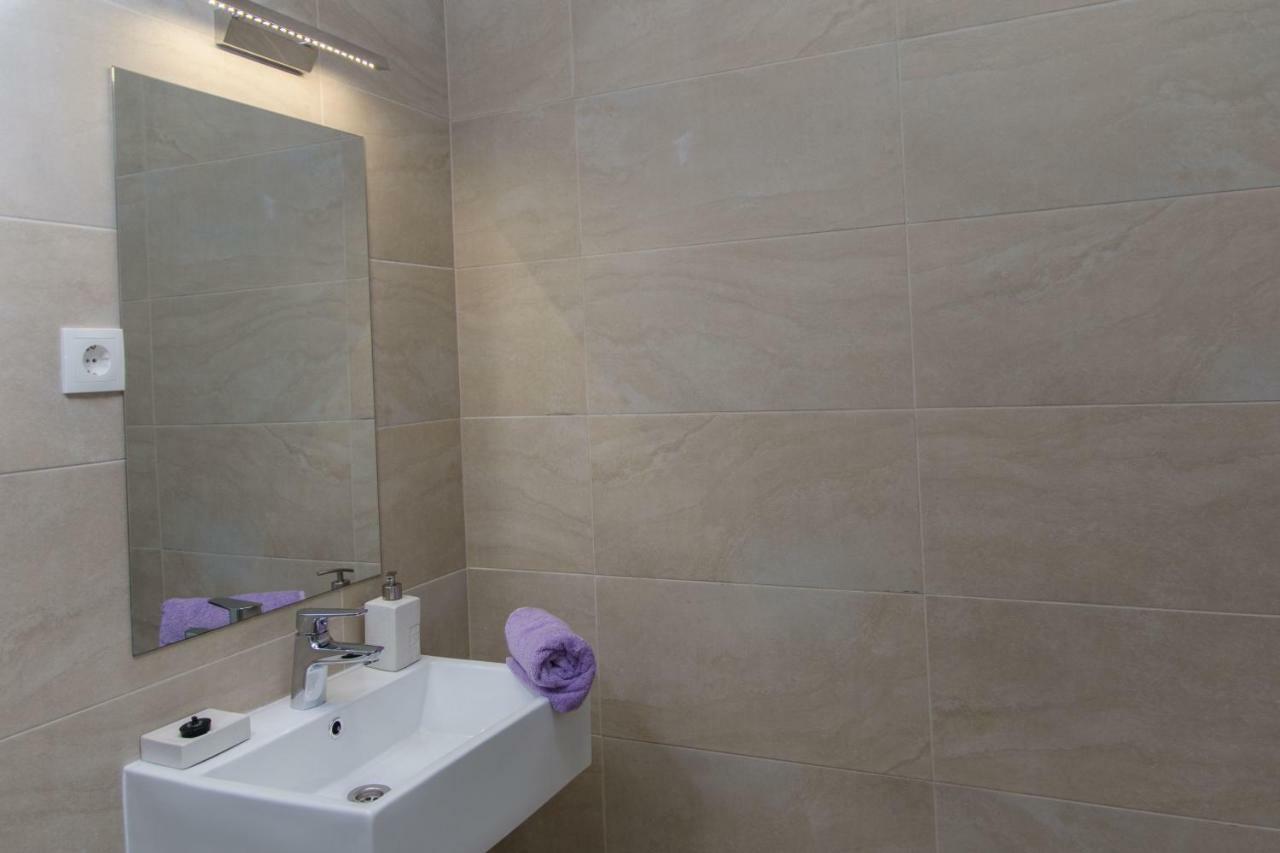Apartment Quarko Kaštela エクステリア 写真