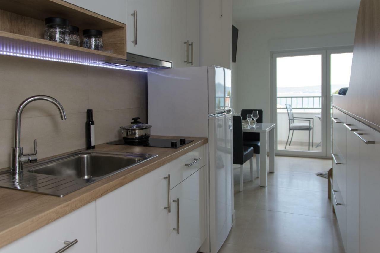 Apartment Quarko Kaštela エクステリア 写真